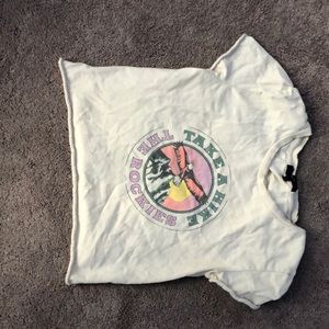 Cute vintage cropped tee shirt!